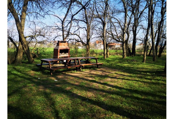 Барбекю зоната в околностите на кв. "Крайморие" Барбекю зоната в околностите на кв. "Крайморие"